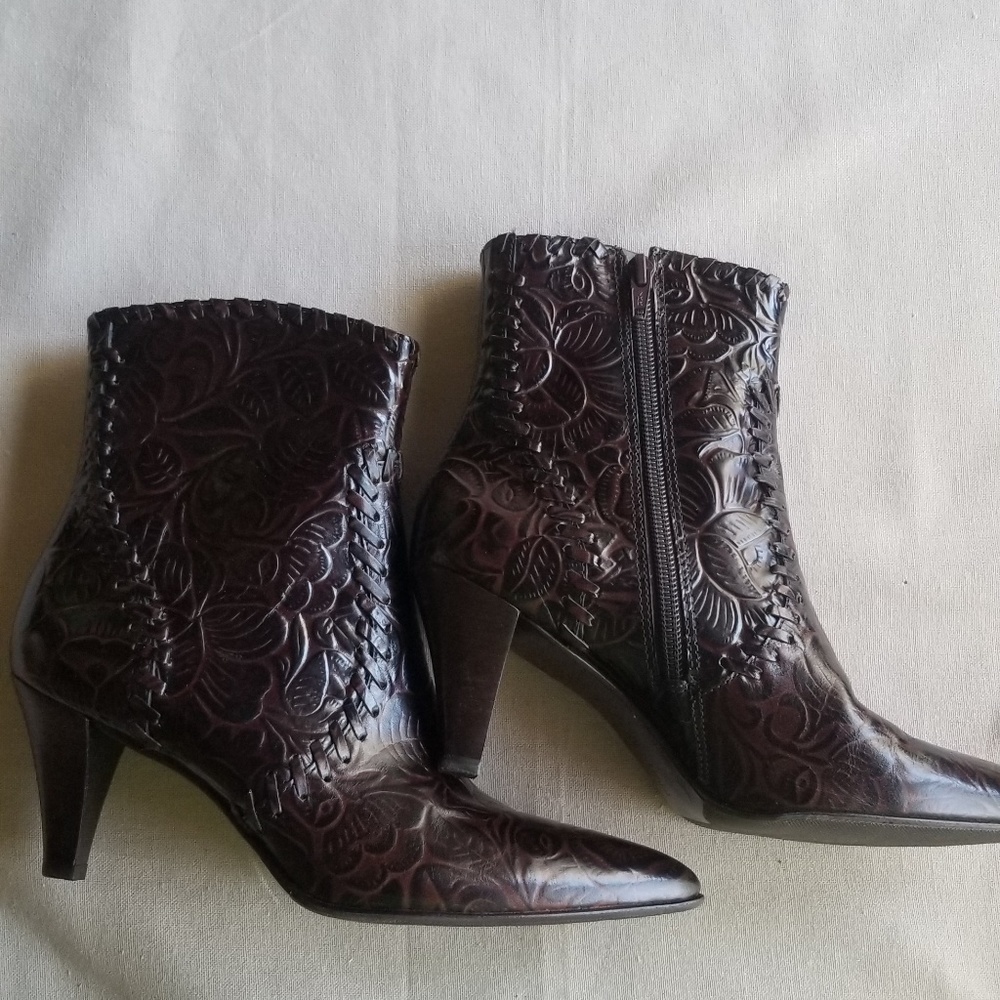 Antonio Melani, high heel bootie